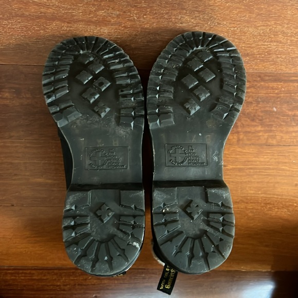 Dr Martens Fur Lined Boots - Picture 4 of 4